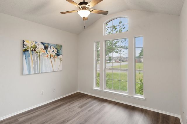 653 Ozark Avenue, Burleson, TX 76028