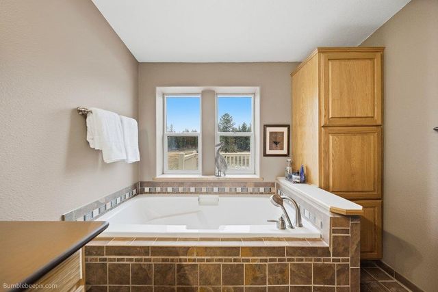 15010 W 4 Mound Rd, Nine Mile Falls, WA 99026