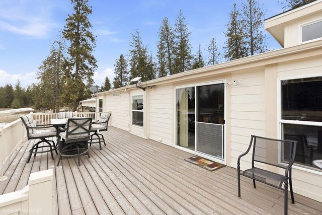 15010 W 4 Mound Rd, Nine Mile Falls, WA 99026