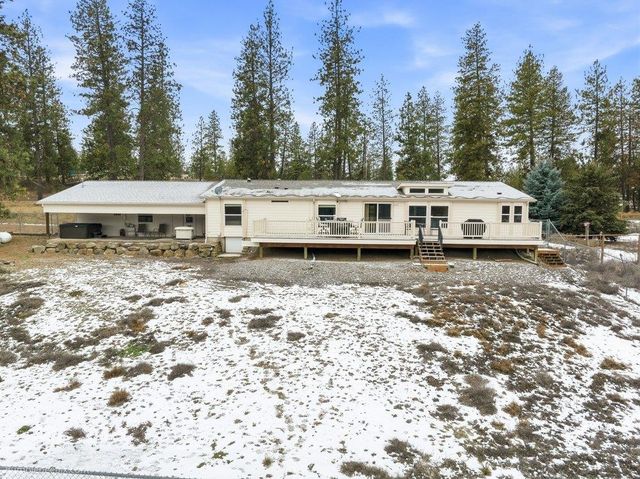15010 W 4 Mound Rd, Nine Mile Falls, WA 99026