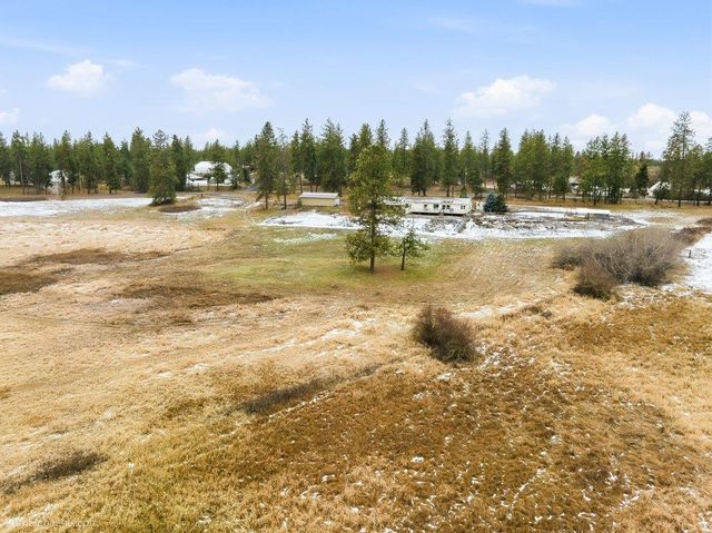 15010 W 4 Mound Rd, Nine Mile Falls, WA 99026