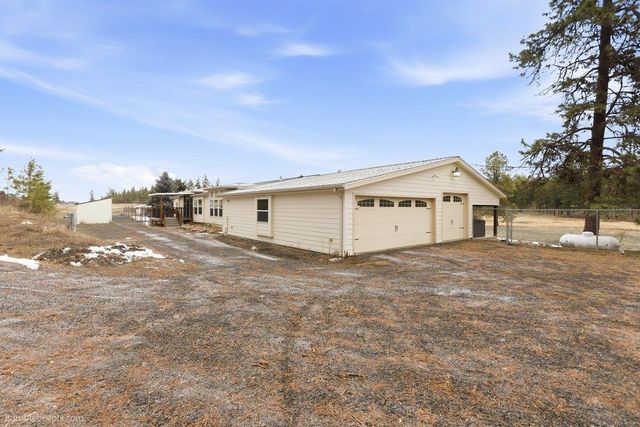15010 W 4 Mound Rd, Nine Mile Falls, WA 99026