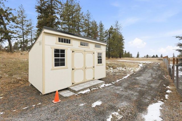 15010 W 4 Mound Rd, Nine Mile Falls, WA 99026
