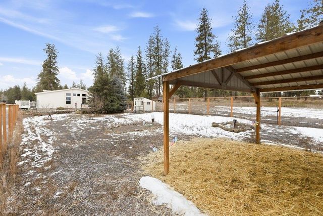 15010 W 4 Mound Rd, Nine Mile Falls, WA 99026