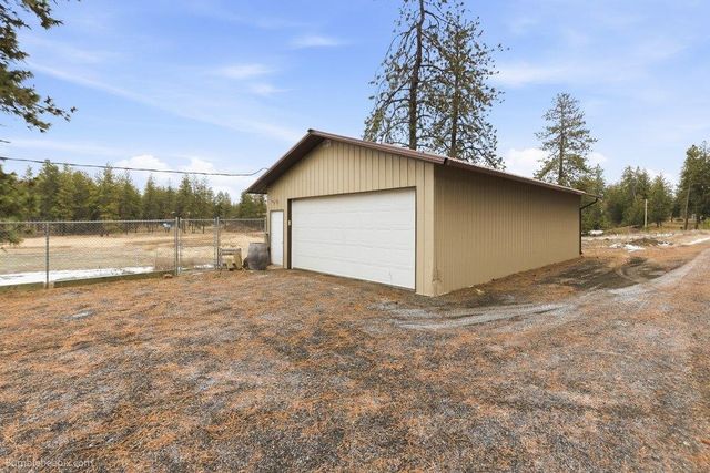 15010 W 4 Mound Rd, Nine Mile Falls, WA 99026
