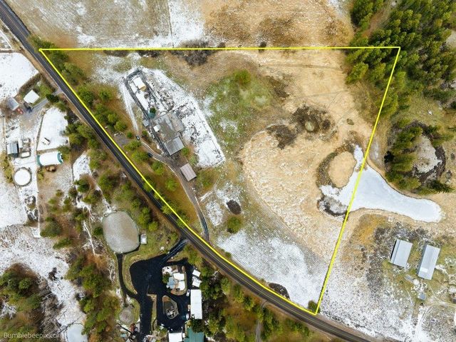 15010 W 4 Mound Rd, Nine Mile Falls, WA 99026