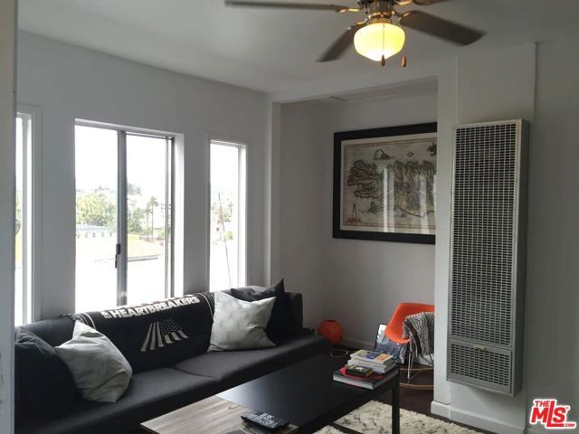 834 Laguna Avenue, Los Angeles, CA 90026