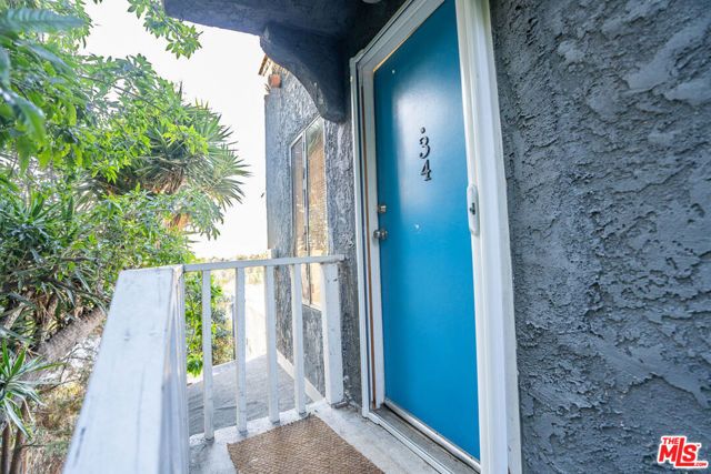834 Laguna Avenue, Los Angeles, CA 90026