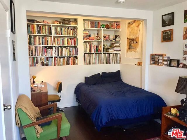 834 Laguna Avenue, Los Angeles, CA 90026