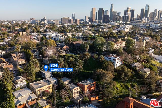 834 Laguna Avenue, Los Angeles, CA 90026