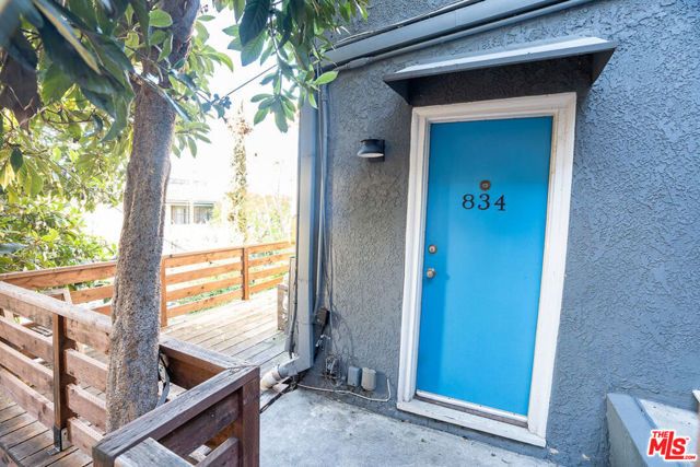834 Laguna Avenue, Los Angeles, CA 90026