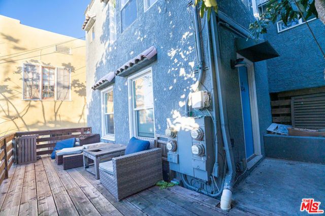 834 Laguna Avenue, Los Angeles, CA 90026