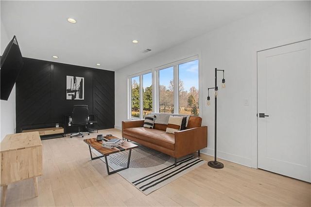 5306 Weeping Creek Trail, Flowery Branch, GA 30542