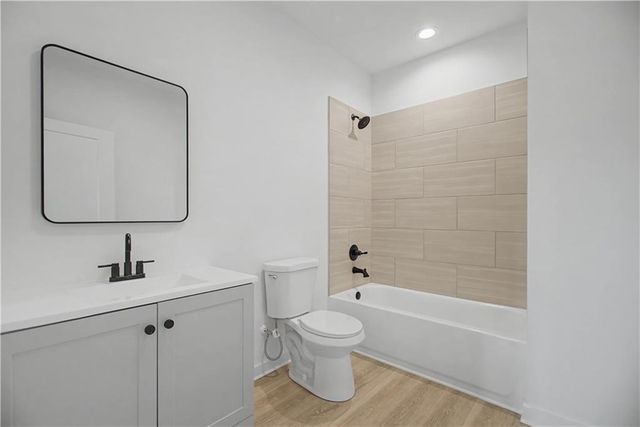 5306 Weeping Creek Trail, Flowery Branch, GA 30542