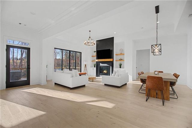 5306 Weeping Creek Trail, Flowery Branch, GA 30542