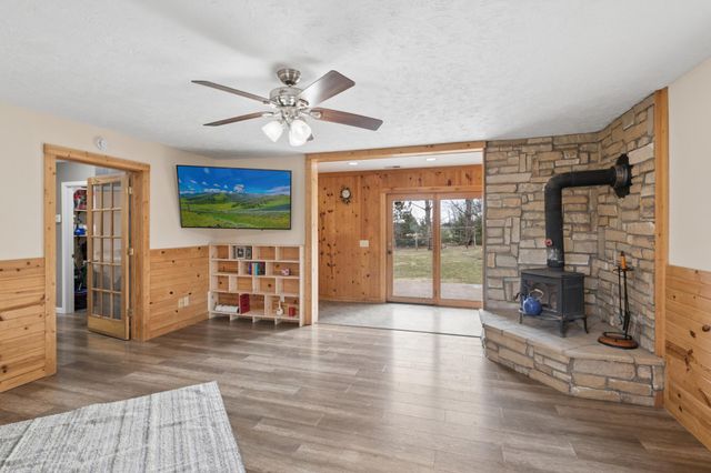 37625 Eleanor Avenue, North Branch, MN 55056