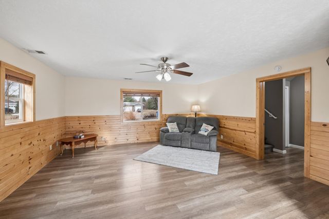 37625 Eleanor Avenue, North Branch, MN 55056