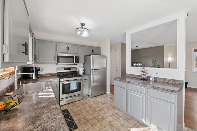 37625 Eleanor Avenue, North Branch, MN 55056