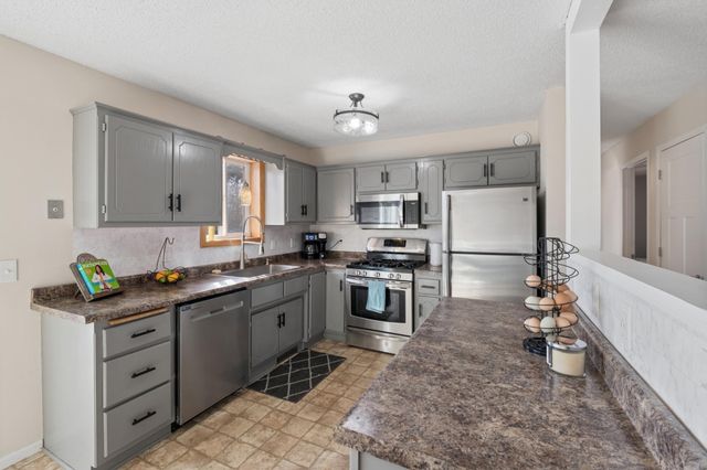 37625 Eleanor Avenue, North Branch, MN 55056