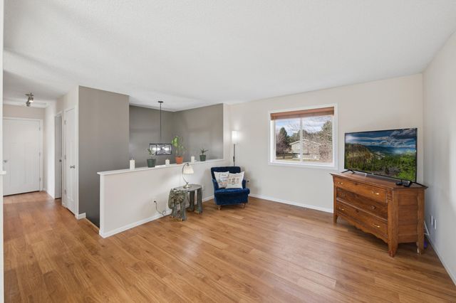 37625 Eleanor Avenue, North Branch, MN 55056