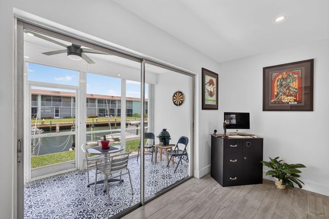 110 Wettaw Lane 106, North Palm Beach, FL 33408