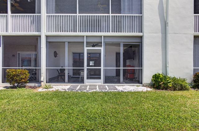 110 Wettaw Lane 106, North Palm Beach, FL 33408
