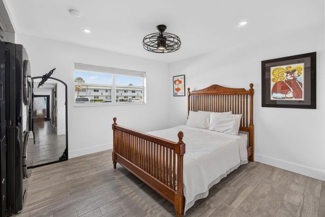 110 Wettaw Lane 106, North Palm Beach, FL 33408