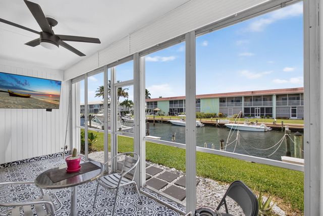 110 Wettaw Lane 106, North Palm Beach, FL 33408