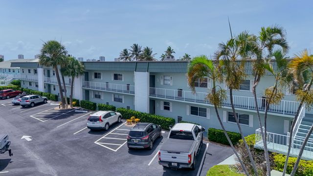 110 Wettaw Lane 106, North Palm Beach, FL 33408