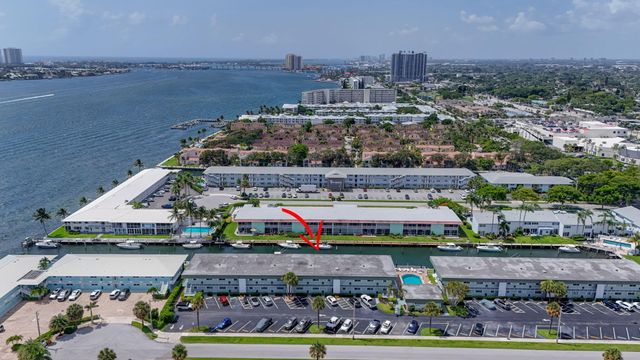 110 Wettaw Lane 106, North Palm Beach, FL 33408