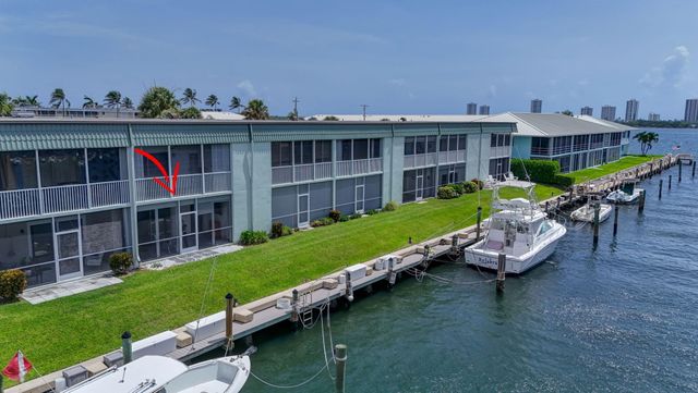 110 Wettaw Lane 106, North Palm Beach, FL 33408