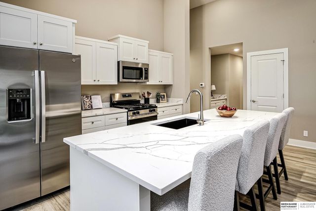 2617 Piney Creek Drive, Elkhorn, NE 68022