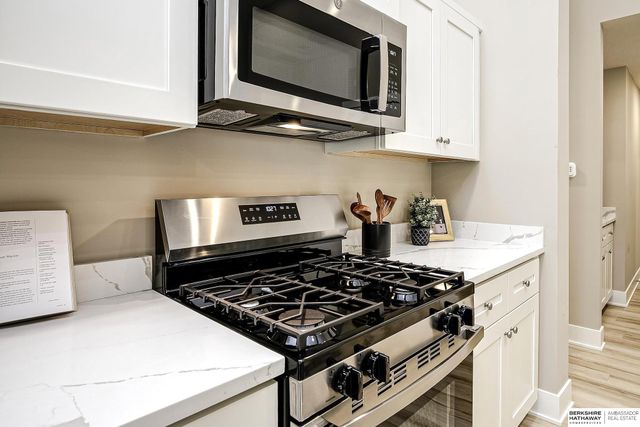 2617 Piney Creek Drive, Elkhorn, NE 68022