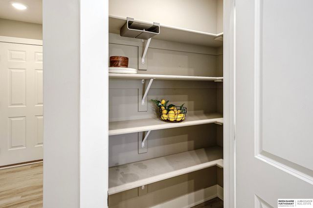 2617 Piney Creek Drive, Elkhorn, NE 68022