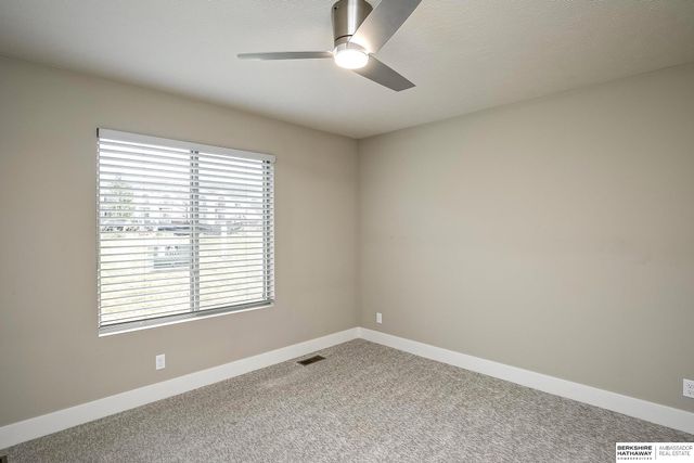 2617 Piney Creek Drive, Elkhorn, NE 68022