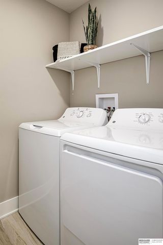 2617 Piney Creek Drive, Elkhorn, NE 68022