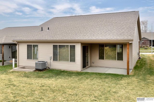 2617 Piney Creek Drive, Elkhorn, NE 68022