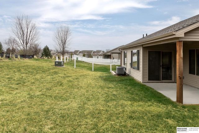 2617 Piney Creek Drive, Elkhorn, NE 68022