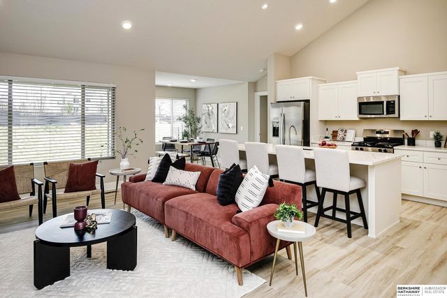 2617 Piney Creek Drive, Elkhorn, NE 68022