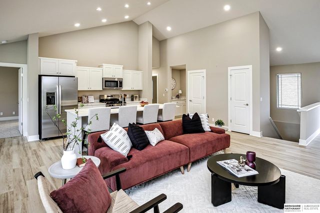 2617 Piney Creek Drive, Elkhorn, NE 68022