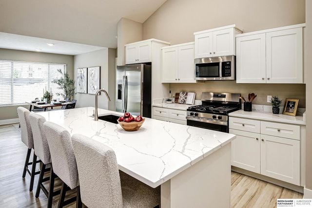 2617 Piney Creek Drive, Elkhorn, NE 68022