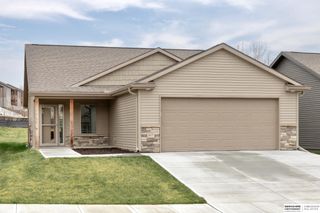 2617 Piney Creek Drive, Elkhorn, NE 68022