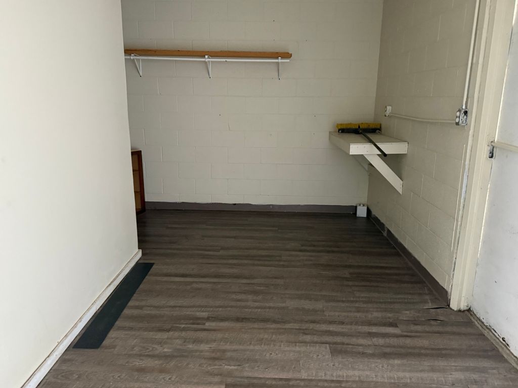 Image 5 of property listing at 1443 & 1445 W Whittaker Street, Salem, IL 62881