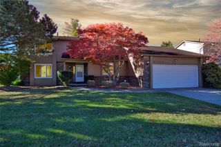 37741 Lancaster Drive, Farmington, MI 48331
