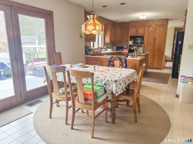 10 Boris Court, Meriden, CT 06450
