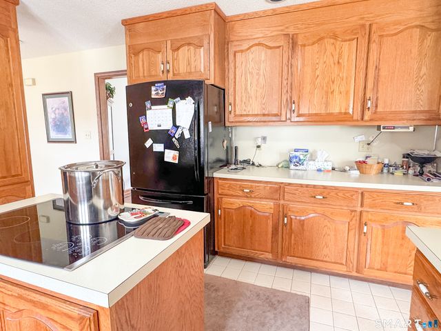 10 Boris Court, Meriden, CT 06450