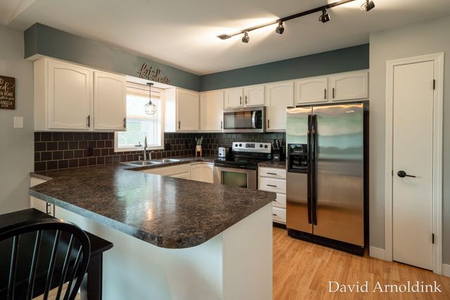 265 Country Club Road, Holland, MI 49423