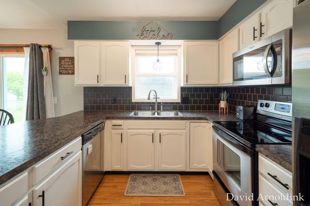 265 Country Club Road, Holland, MI 49423