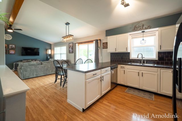 265 Country Club Road, Holland, MI 49423