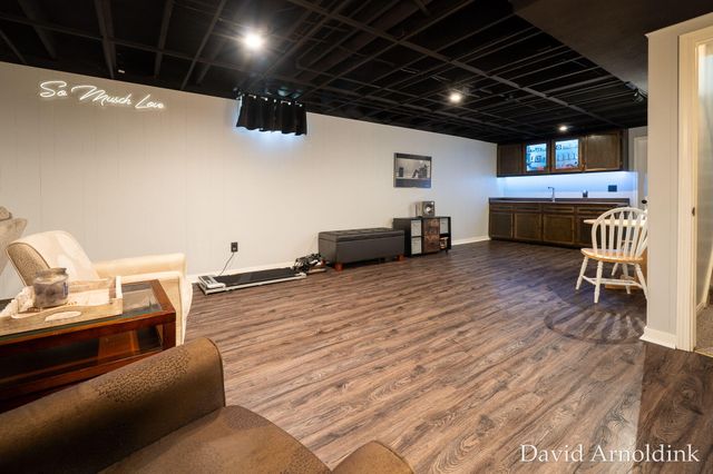 265 Country Club Road, Holland, MI 49423